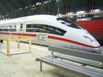 403 001 ( Freiburg im Breisgau ) im Frankfurter Hauptbahnhof .