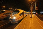 Am 05.01.2015 stand 403 028-4  Aachen  zusammen mit 403 061-5  Celle  als ICE 203 (Köln Hbf - Basel SBB) in Köln Hbf und wartet auf die Abfahrt in Richtung Schweiz.