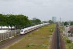 2 Velaros (707/709) sind auf dem Weg nach München und beschleunigen auf der Schnellfahrstrecke von Mannheim nach Stuttgart auf 250 km/h.