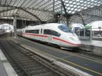 Hier 406 080-2  Wrzburg  als ICE123 von Amsterdam Centraal nach Frankfurt(Main) Hbf., dieser Triebzug stand am 13.10.2010 in Kln Hbf.