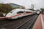 412 023 (5812 023-0) steht am 01.11.2019 als ICE1079 von Hamburg-Harburg nach Stuttgart Hauptbahnhof in Kassel-Wilhelmshöhe.