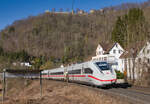 ICE 517 HH-Altona - München Hbf am 11.03.2022 in Geislingen an der Steige.