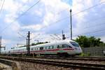 411 071 (Tz 1171  Oschatz) als ICE 1614 (Linie 28) von Berlin Hbf nach Hamburg-Altona in Wittenberge auf der Bahnstrecke Berlin–Hamburg (KBS 204).