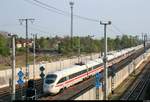 411 222-3 (Tz 1129) als ICE 1631 (Linie 15) von Frankfurt(Main)Hbf nach Berlin Gesundbrunnen fährt in Halle-Ammendorf auf der Neubaustrecke Erfurt–Leipzig/Halle (KBS 580).