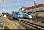 Vor rund 50 Minuten in Raguhn vorbeigefahren, jetzt vor einem defekten ICE-T in Dessau Hbf.