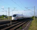 Umleiter ICE 1554 Dresden-Wiesbaden durchfhrt am 24.05.2008 den Bahnhof Artern.