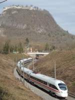 411 082  Mainz  als ICE 181 Stuttgart Hbf - Zrich HB bei der Einfahrt in Singen(Htw).