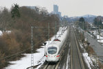 Von einem Fußgängersteg im Südosten Frankfurts konnte ich 411 029  Kiel  ablichten.