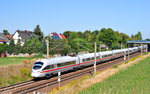 ICE 1589 von Berlin Hbf (tief) über Leipzig Hbf nach München Hbf, bei Zschortau am 31.08.2016.