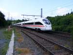 415 005 (Marburg) + 411 052 als ICE1559 Ffm - Dresden bei Fulda (August 2008)