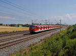 Der 420 976 als S Bahn nach Petershausen am 14.07.2018 unterwegs bei Unterweilbach.