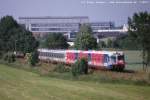 420 194 im Sommer 2002 auf der Mnchner S-Bahnlinie S6 bei Aufhausen.