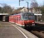 420 878-1 verlsst am 06.02.2009 als S9 Essen-Steele in Richtung Wuppertal.