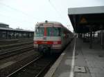 Die Museums-S-Bahn 420 001-0 hat gerade ihre Museumsfahrt beendet und steht am Abend des 22.08.09 am Mnchener Ostbahnhof.