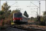 Ein S-Bahnzug der Baureihe 420 kurz vor Erreichen der Station Stetten-Beinstein.