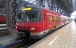 DB S-Bahn Rhein-Main 420 360-0 (94 80 0420360-0 D-DB) als S 36244 (S2) nach Hofheim (Taunus), in Frankfurt (M) Hbf; 22.12.2010