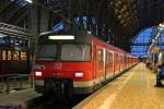 S9 mit 420 782-5 und einer weiteren Einheit am 10.05.2013 im Startbahnhof Frankfurt am Main Hbf.