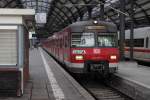 BR 420 280-0 warte auf seine Abfahrtszeit am Wiesbadener Hauptbahnhof.