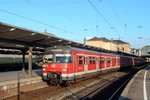 S-Bahn Rhein-Main: 420 786 / 420 286 und ein weiterer Triebzug der Baureihe 420 unterwegs als S 8 in Richtung Wiesbaden.