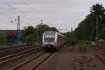 422 061-0 + 422 xxx-x als S8 nach Mnchengladbach Hbf bei der Einfahrt in Dsseldorf-Bilk am 26.08.2011