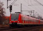 Gerade verlsst der 422 551-2 Kleinenbroich mit einem unbekannten Anhang in  Richtung Mnchengladbach.29.2.2012