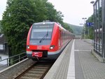 422 548-8 bei der Einfahrt in den Haltepunkt Velbert - Neviges am 09.08.09.