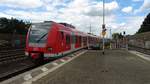 Die 423 535 der DB Regio mit der S13 (Düren - Troisdorf) bei der Einfahrt in Spich.
Der Zug hat an der nächsten Station ihre Endstation erreicht.

Spich
04.08.2017