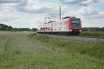 423 131 als S2 6007 von Altomünster nach München Ostbahnhof bei Arnbach, 21.08.2017