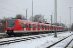 In der Kirchheimer S-Bahn-Abstellanlage verweilt am 6.1.2010 der Plochinger 423 533-9 zusammen mit einem Schwesterfahrzeug.