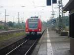 423-819(423-319) am 9.8.2005 in Wiesbaden Hbf.