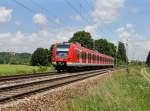 Der 423 313 als S 1 zum Ostbahnhof am 08.06.2013 unterwegs bei Freising.