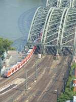 Zwei ET 423 fahren hier am 22.08.2013 auf der Hohenzollernbrcke in Kln.