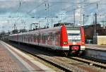 423 050 S12 der S-Bahn Köln bei der Einfahrt in den Bf Düren - 13.11.2013