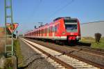 Nachschuß auf einen S11 Zug nach Düsseldorf Flughafen, hier ist der 423 261-7 bei der Anfahrt an den Bahnsteig bei Allerheiligen zu sehen.