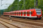   Zwei gekuppelte ET 423 in Doppeltraktion (423 555 und 423 553) der S-Bahn Köln, als S12 (Düren - Köln - Siegburg .