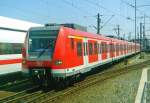 423 560 als S 5142 (Hannover Messe/Laatzen–Hannover Flughafen) am 13.06.2000 in Hannover Hbf