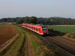 Der 423 090 am 08.10.2013 unterwegs bei Dettenhofen.