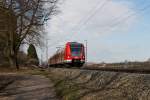 Am 05.04.15 fährt 423 128-8 als S2 nach Erding aus Poing heraus.