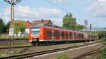 Die S1 nach Minden (Westfalen) der S-Bahn Hannover kurz vor der Einfahrt in den Bahnhof Bückeburg.