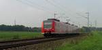 Die 425 104 von DB Regio NRW mit dem RE 8 von Mönchengladbach durch Grevenbroich in Richtung Bahnhof Grevenbroich.

Grevenbroich
26.08.2017