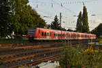 RE8 nach Mönchengladbach Hbf in Rheydt Hbf bei der Einfahrt am 26.9.2017