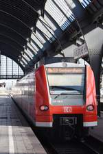 KARLSRUHE, 15.10.2017, 425 816-6 als S3 nach Germersheim im Hauptbahnhof