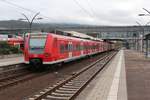 Am 25.10.2017 steht eine Doppeltraktion BR 425 als S3 nach Karlsruhe im Hauptbahnhof Heidelberg.