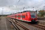 Am 25.10.2017 erreicht eine Doppeltraktion BR 425 der S-Bahn RheinNeckar den Hauptbahnhof Heidelberg.