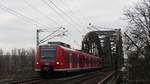 Eine RB58 nach Laufach überquert die Deutschherrnbrücke.