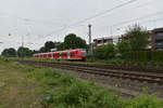 Auch der 425 057 fährt aus Gleis 2 gen Troisdorf als RE8 aus Rheydt Hbf aus.