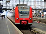 Ausfahrt des 425 602-0 und einem weiteren 425, die beide am 05.06.19, als RE8 nach Troisdorf, aus dem Kölner Hauptbahnhof fuhren.