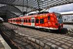 425 096-5 erreicht am 28.05.2019 als RE8 (RE10838)  Rhein-Erft-Express  von Köln Messe/Deutz nach Kaldenkirchen den Kölner Hauptbahnhof.