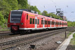 Aus der Quietschie Nostalgieabteilung:  Am 28.04.2018 war 425 134 als RB Kaiserslautern - Merzig unterwegs und hat gerade den Bahnhof Luisenthal verlassen.