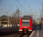 Ein Nachschuss von der Rhein Niers Bahn (RB33) aus Aachen-Hbf nach Heinsberg-Rheinand- Essen-Hbf und hilt in Kohlscheid und fährt in Richtung Herzogenrath,Mönchengladbach. Aufgenommen vom Bahnsteig 1 in Kohlscheid. 
Bei Sonne am Nachmittag vom 5.2.2020.